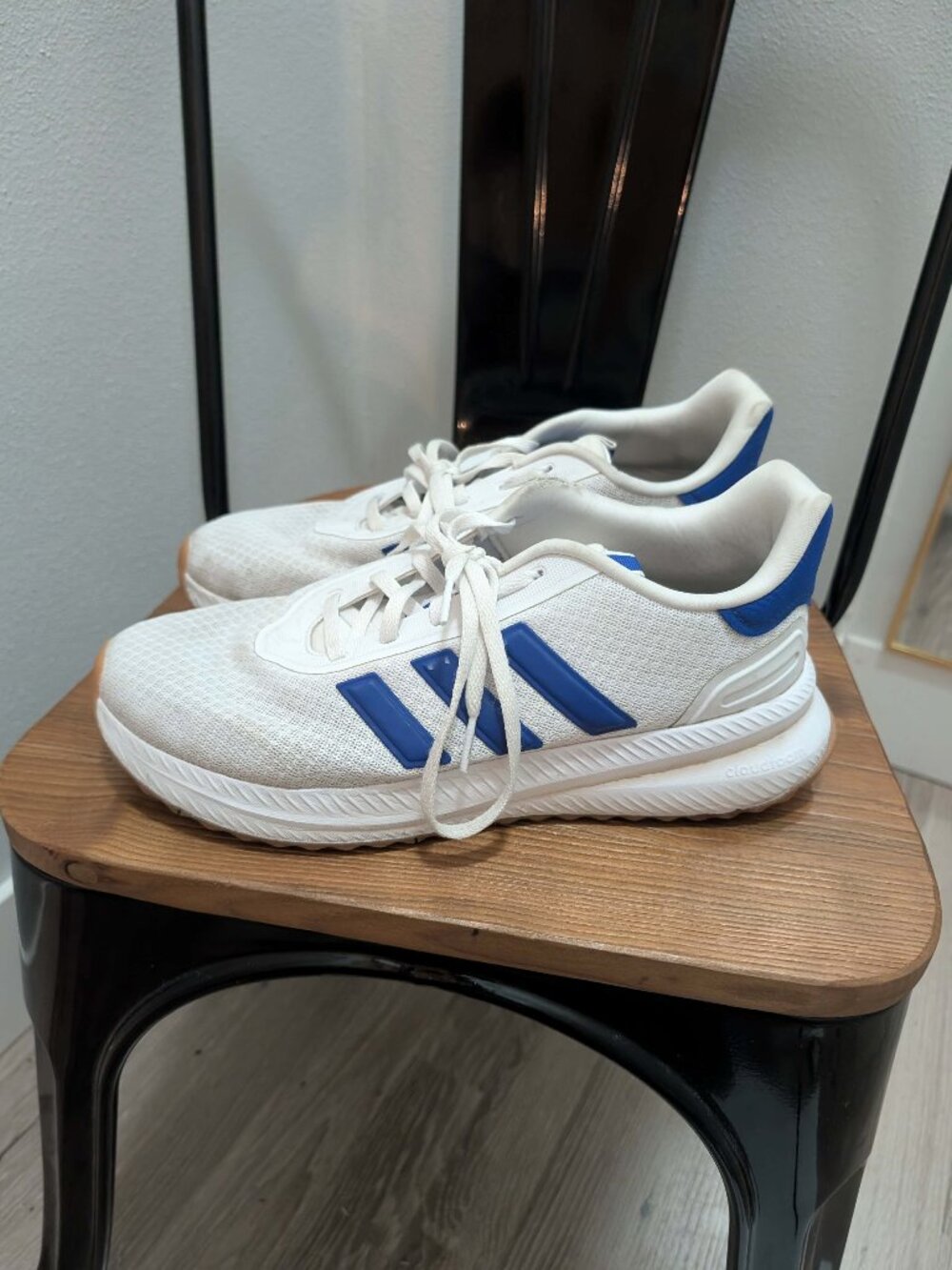 *3/$25* Men's Adidas Tennis Shoes - Size 9